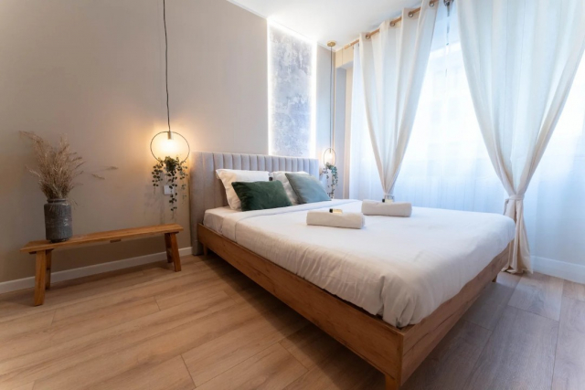 Luxe Éphémère : Un Chef-d'Œuvre de Location Saisonnière 3 Pièces à Nice