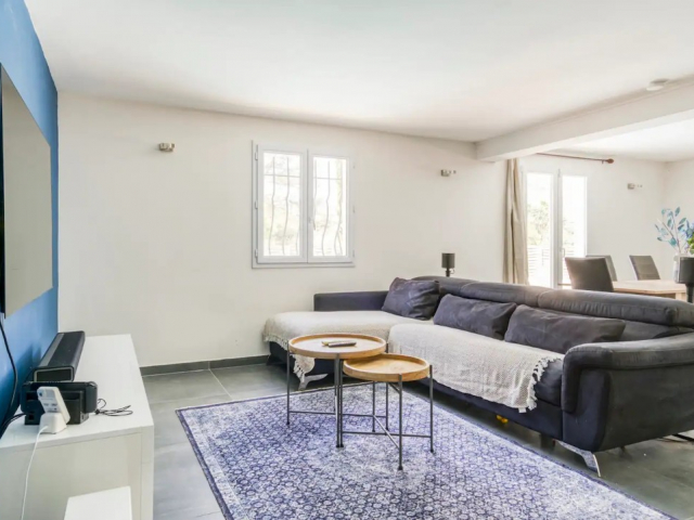 Meubler et décorer une maison pour qu'elle attire l'attention des voyageurs ?