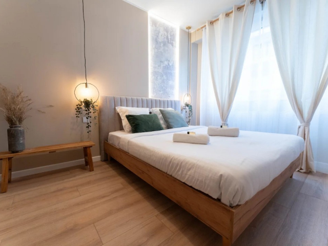 Luxe Éphémère : Un Chef-d'Œuvre de Location Saisonnière 3 Pièces à Nice